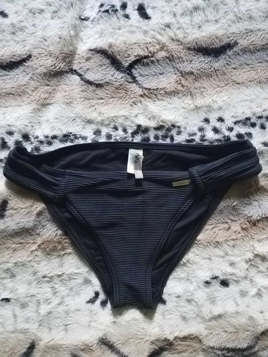 Slip de baie, dama negru de la: Sunskeer. Marimea EUR: 36. Nou, nepurt