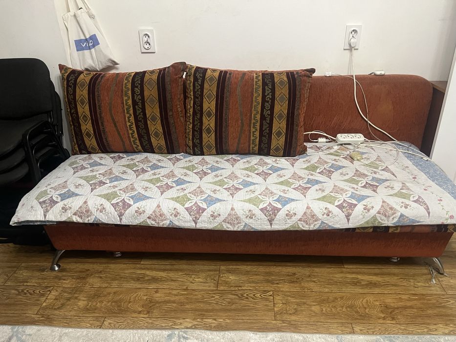 Продам хороший диван