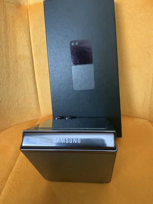 Samsung z flip 5