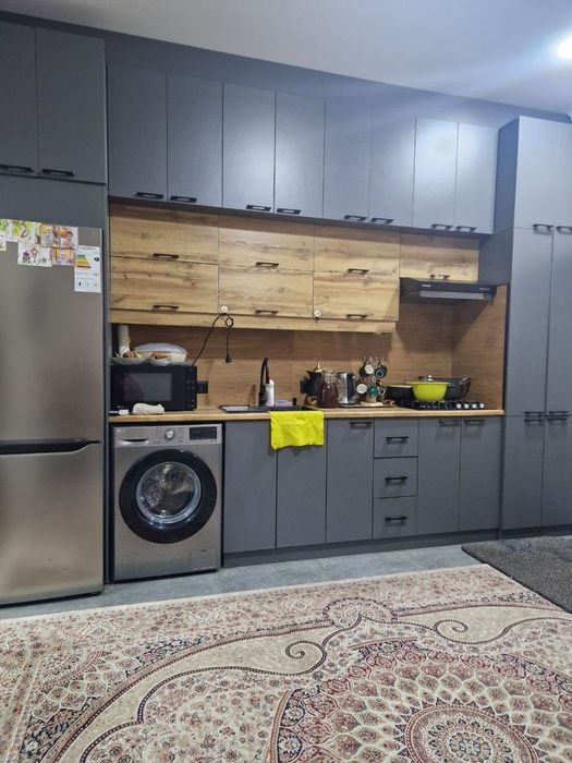 Assalomu aleykum. 2 xonali uy sotiladi. Sergili sofdil birlik maxalla.