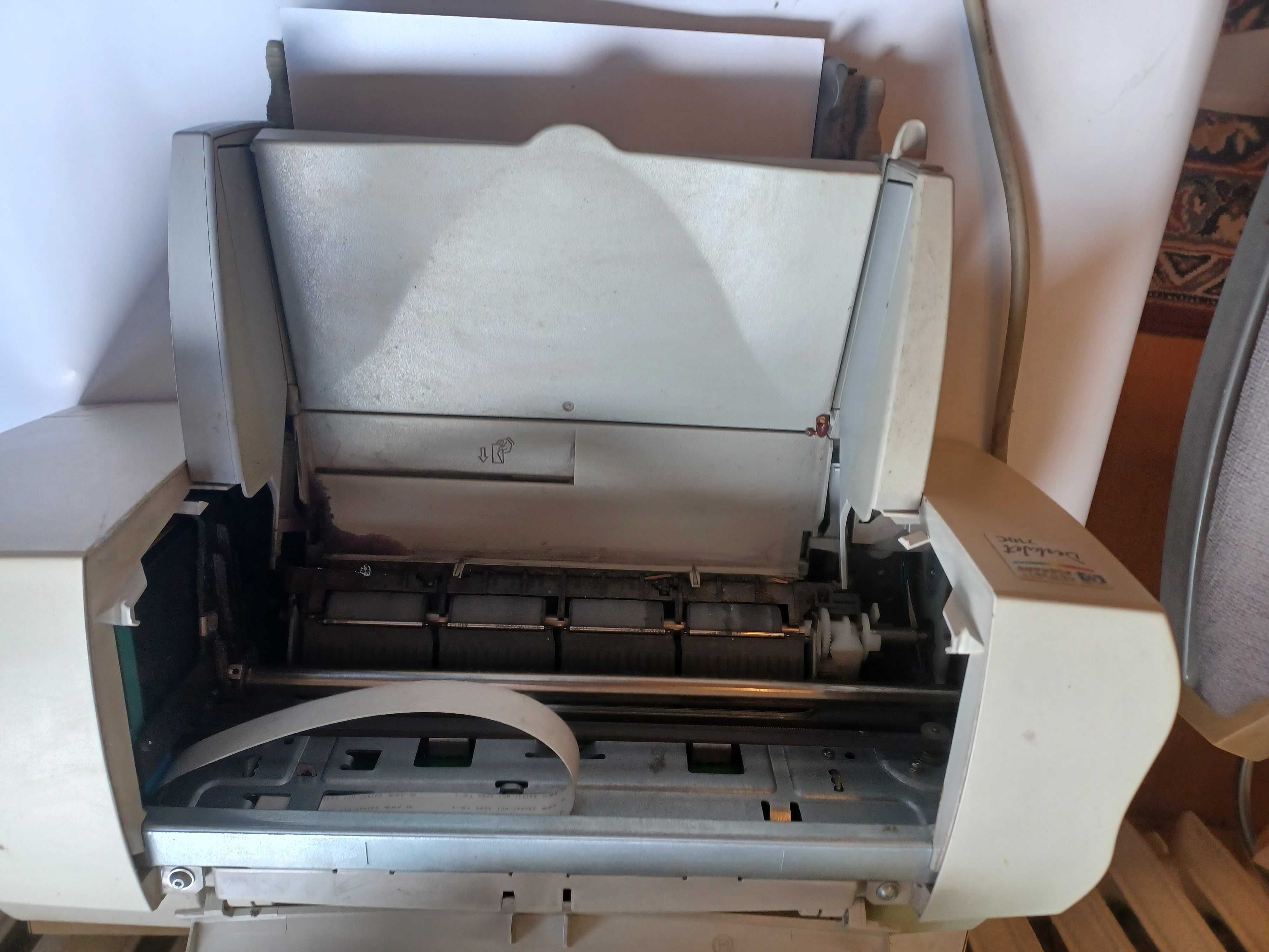 Работещ Принтер Hewlett Packard  Desk jet710C с кабел 5м