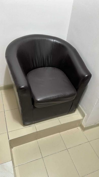 Кресло,диван для прихожей, или комнаты