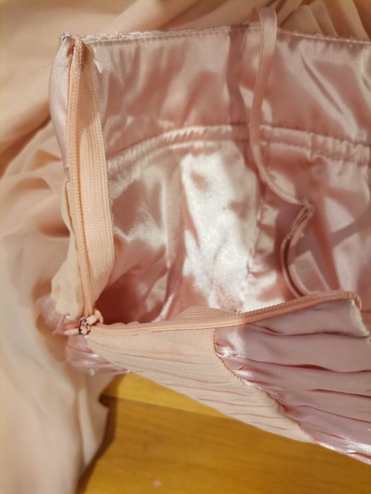 Rochie de nuntă culoarea pielii