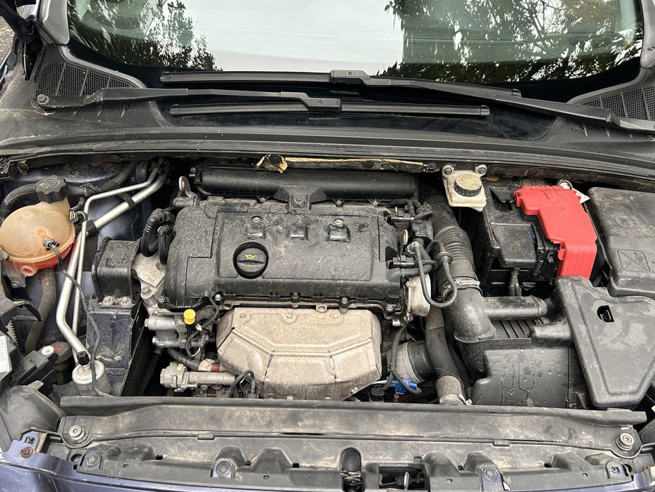 Peugeot 308 2008 km reali 1.6 L benzina stare impecabila vari +/-
