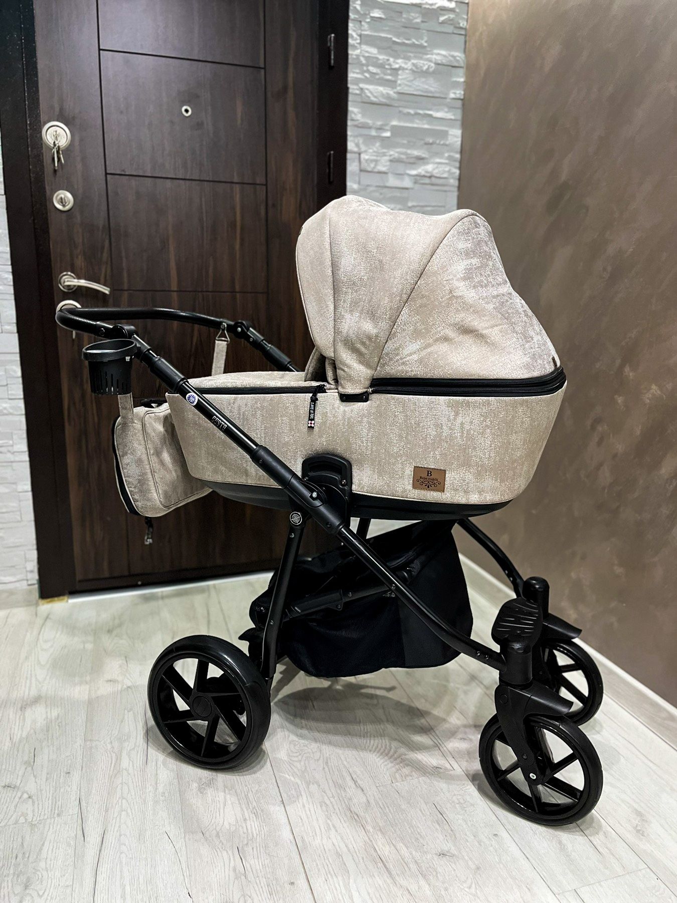 Бебешка количка Bebe Mobile Gusto 2в1 + аксесоари