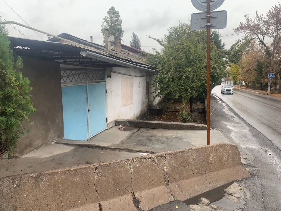 М.Улугбек тумани гулсанам ку́ча (ттз)да 7 сотих 8 хона СОТИЛАДИ