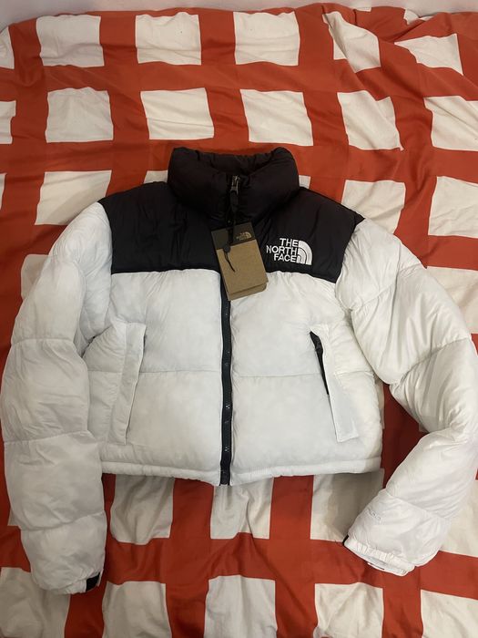 geaca The North Face Alba Scurta(marime de femei)