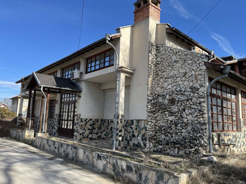 Продава се Магазин в София, Свобода - 600 кв.м за 334 €/кв.м - Снимка #1