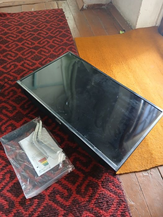 32 артел смарт экран сломанный на запчаст