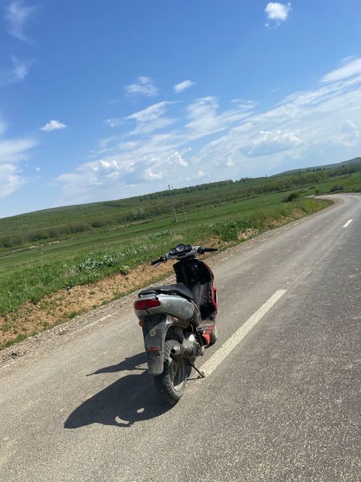 Vand scuter de 50cc merge perfect
