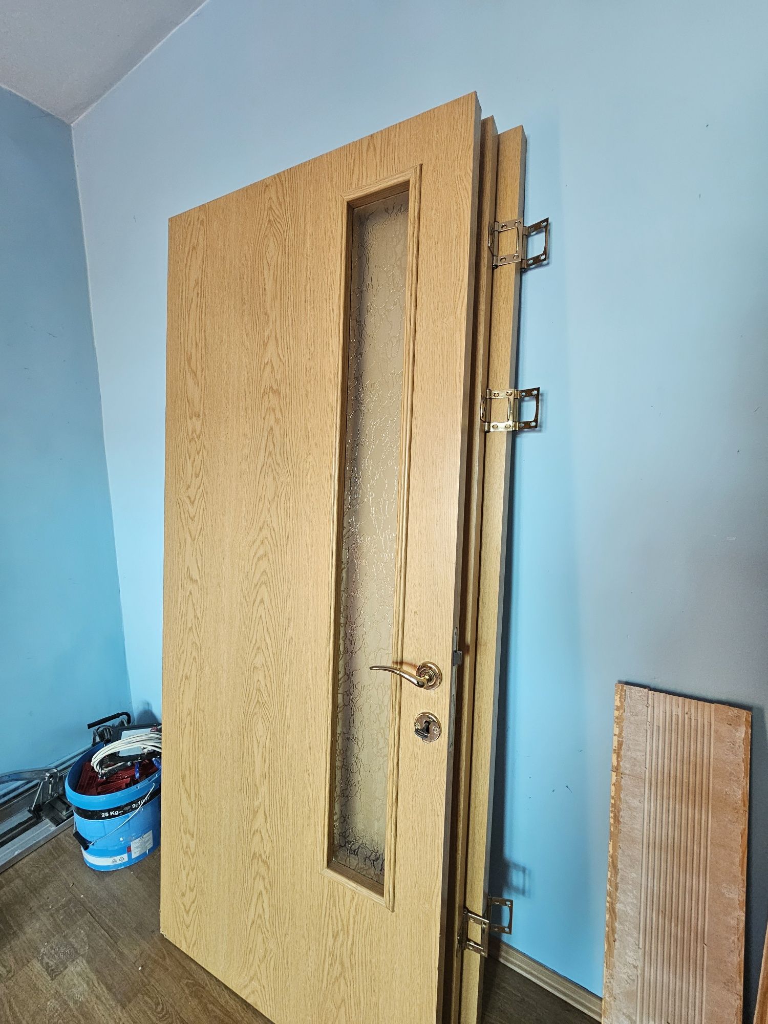 Vand 5 uși interior cu geam. Oferta !