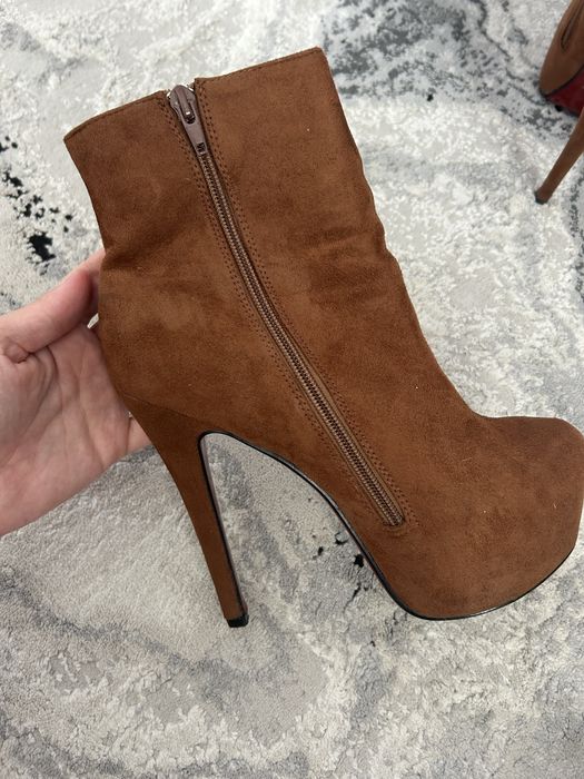 Ghete dama, cu toc, piele ecologica naro