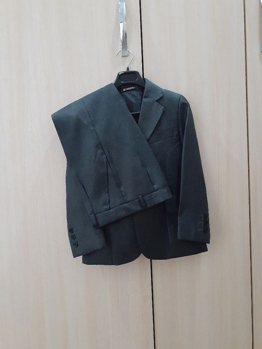 Продам школьную форму