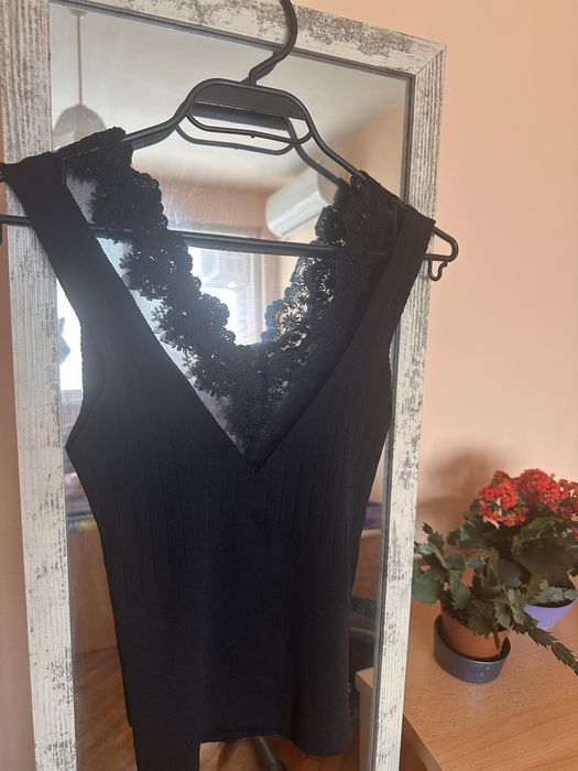 Лот от потници( три на брой) Размерите са S/M.