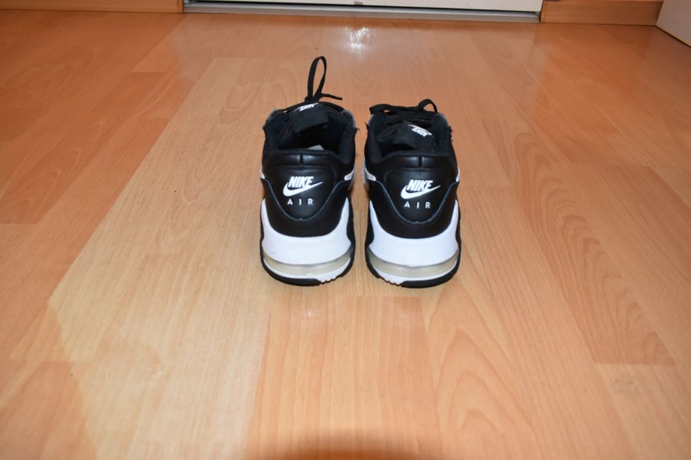 Маратонки Nike Air Max Excee Leather