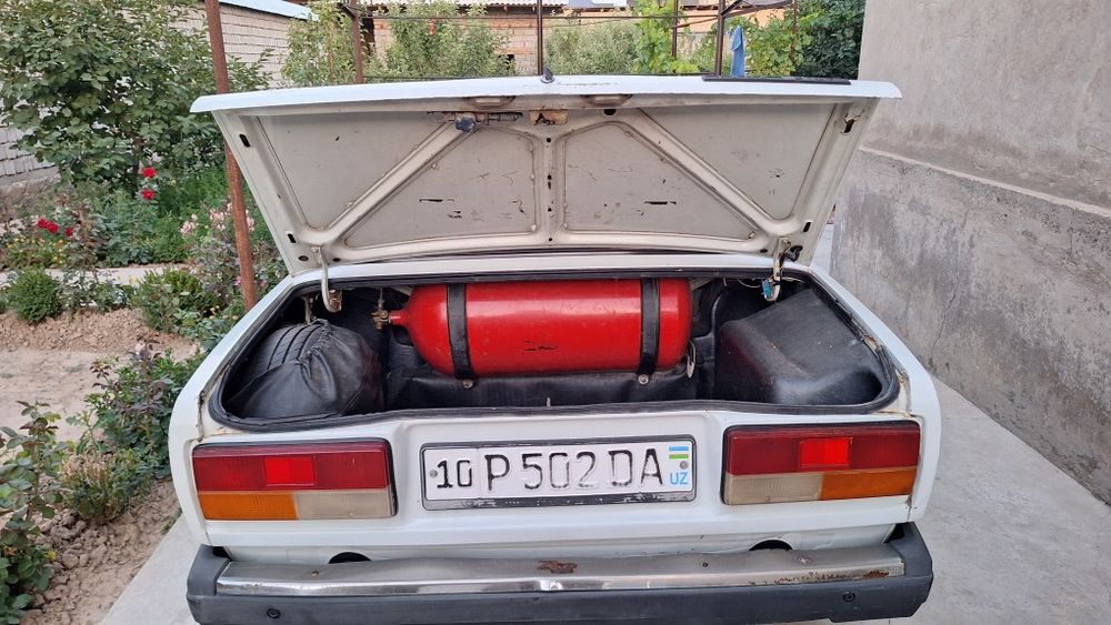 Vaz 2107 sotiladi