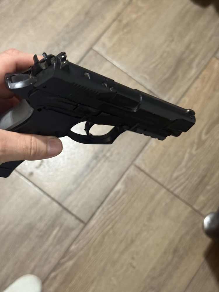 Pistol Replica AirSoft Thunder 9 Pro Bersa Co2 Aer Bile Nefunctional