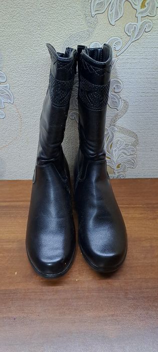 Женские зимние сапожки