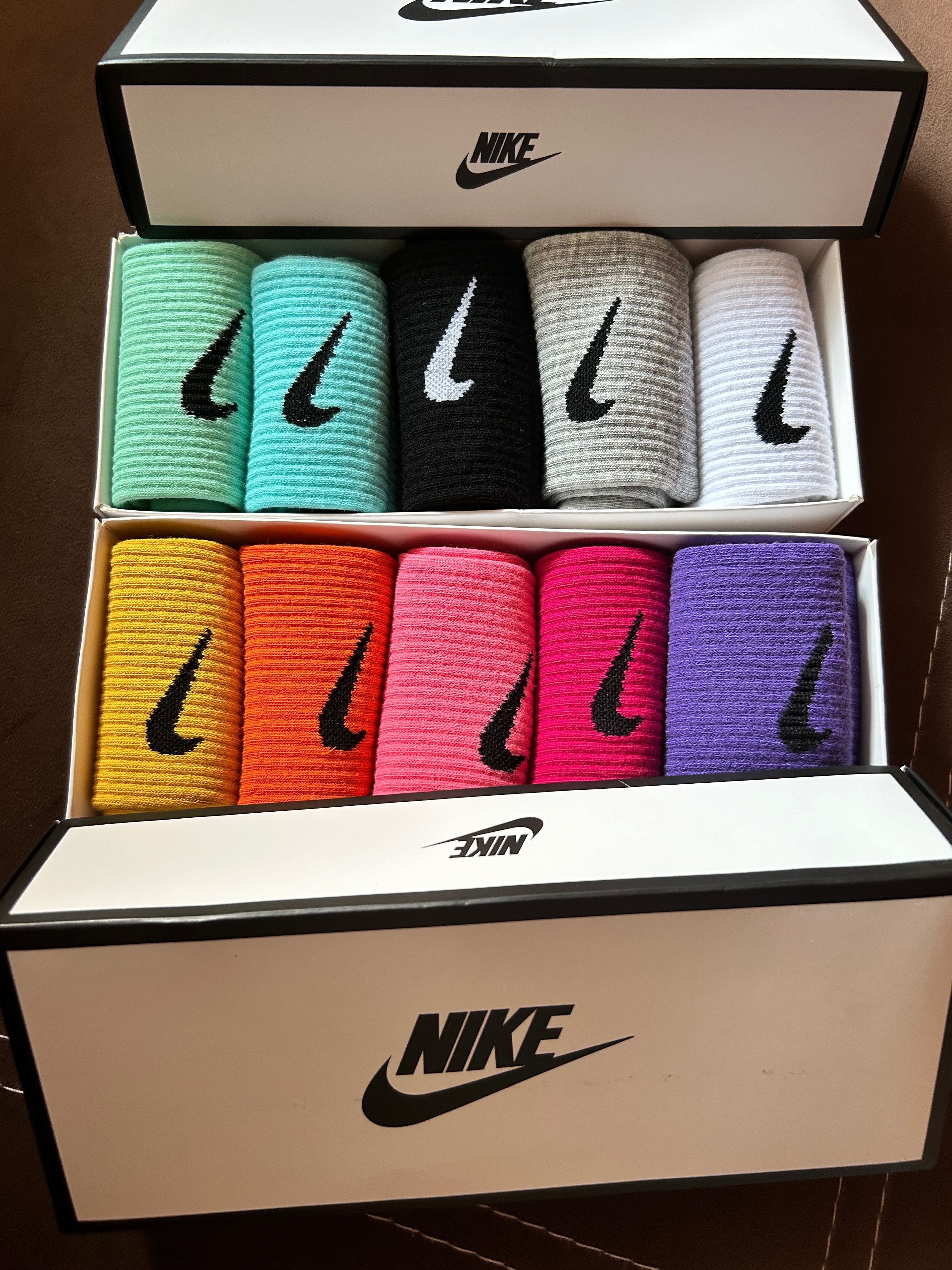 Чорапи Nike Unisex 38-40 номер