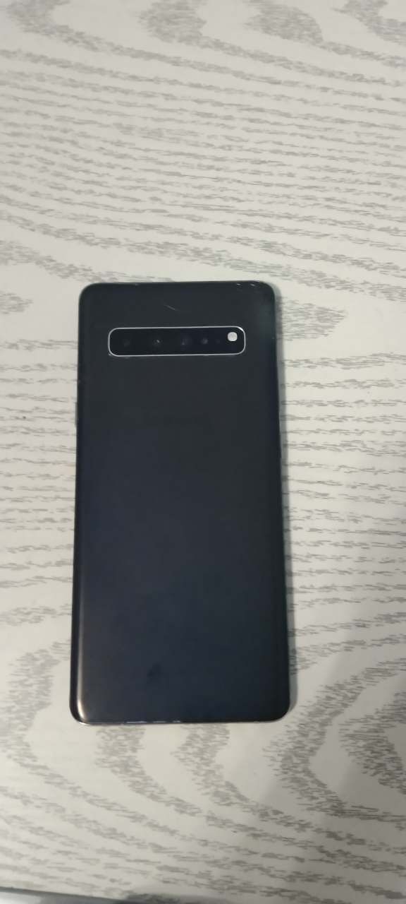 Samsung galaxy S10 5g 8. 256gb