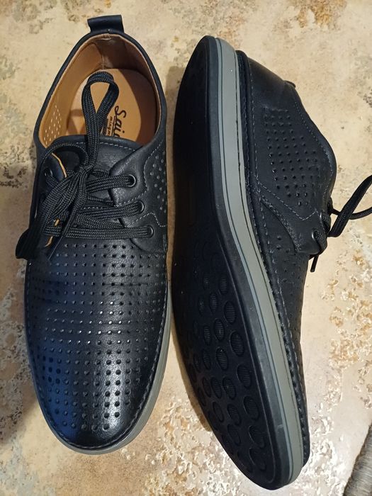 Продам мужские туфли