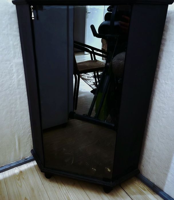 Ъглов шкаф барче