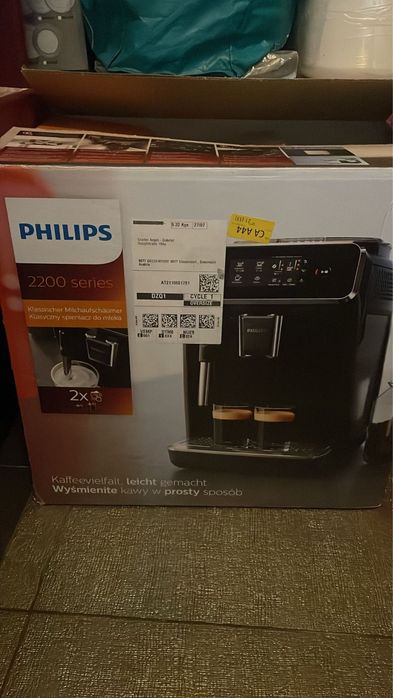 espressor automat Philips Series 2200 LatteGo folosit de max 7-8 ori