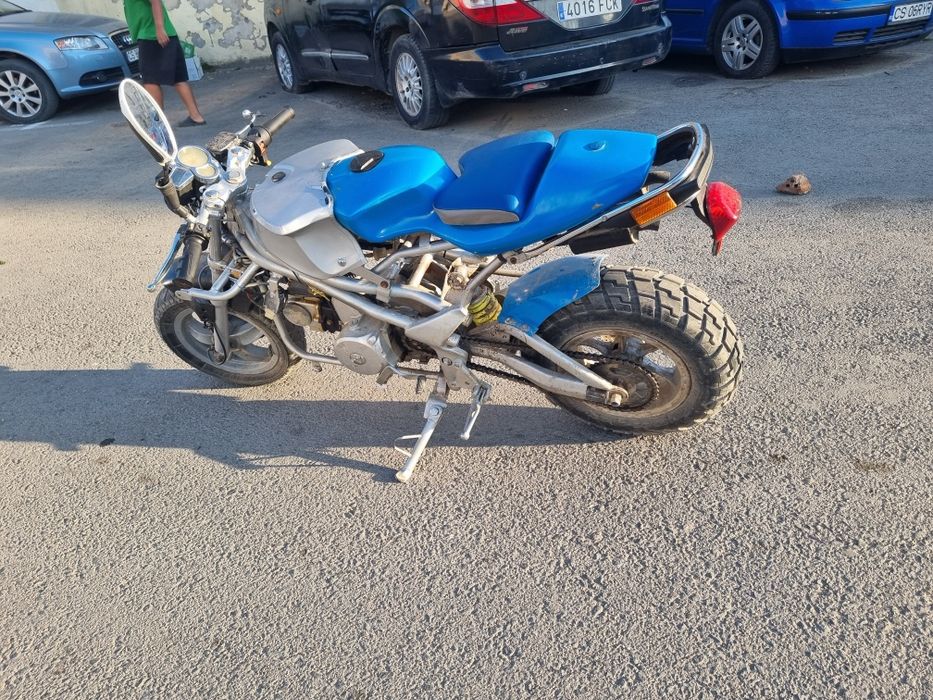 Vând cross de 125