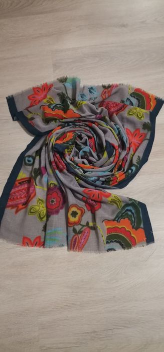 Coccinelle дамски шал