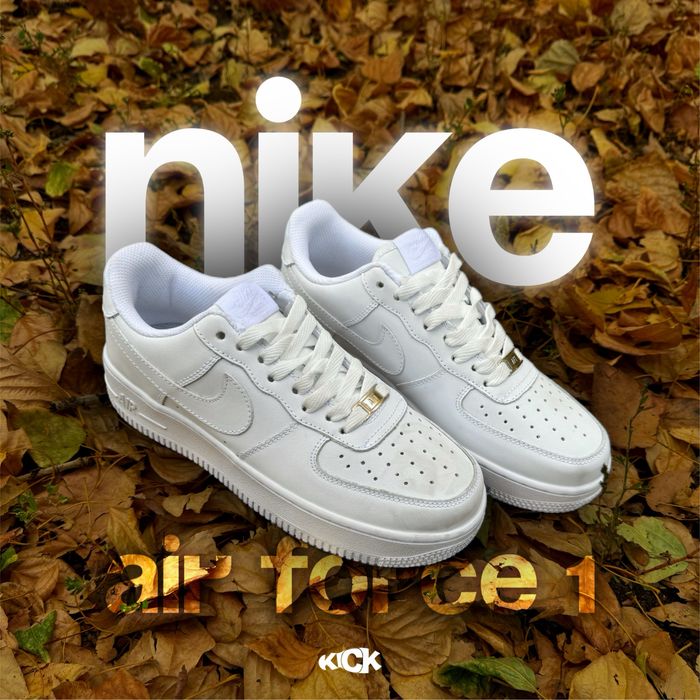 Кроссовки - белые