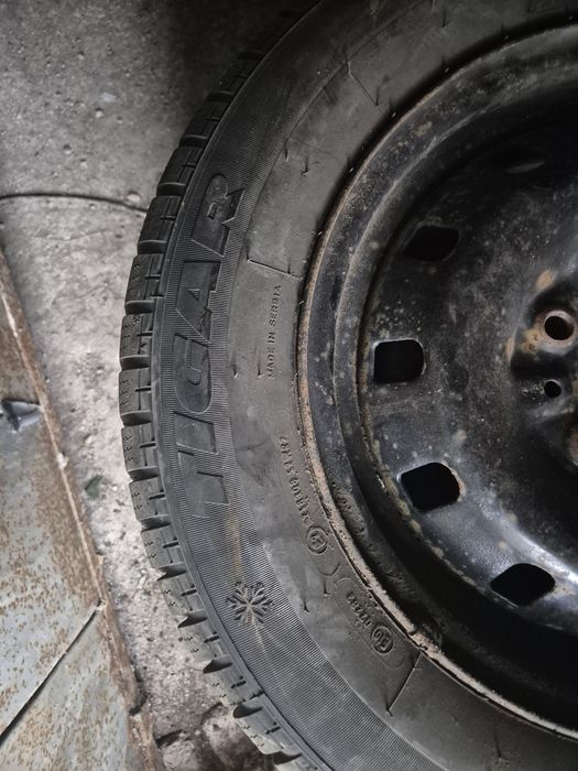 Гуми с джанти 175/70/14 4х98
Гумит