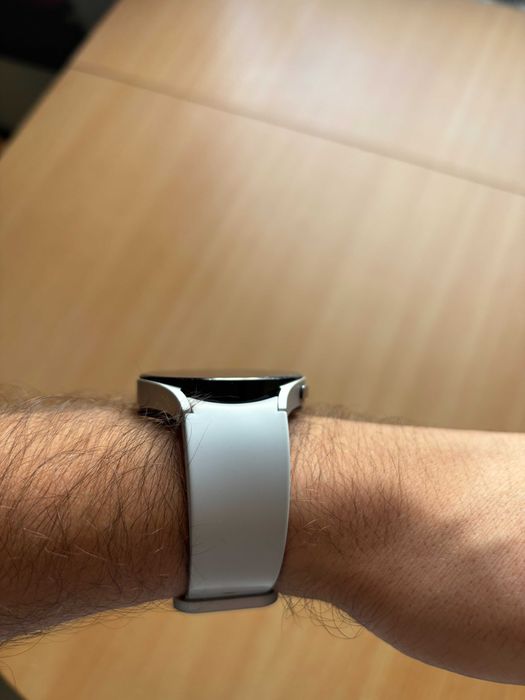 Samsung Galaxy Watch4 44 mm LTE –funcționează perfect, mici zgârieturi