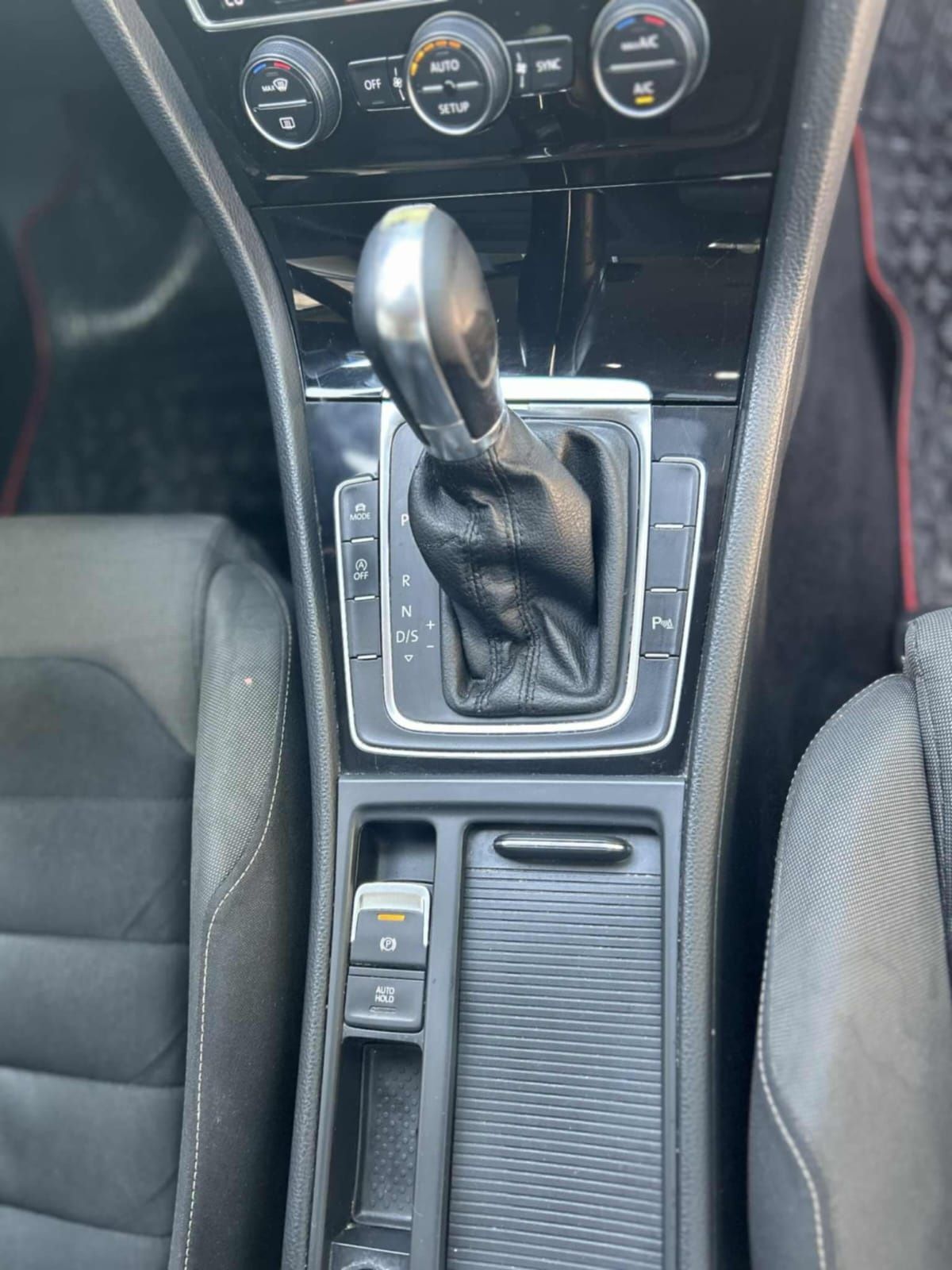 Închiriez Autoturisme