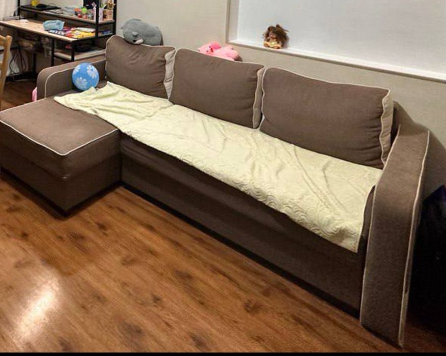 Диван раскладной с местами для хранения