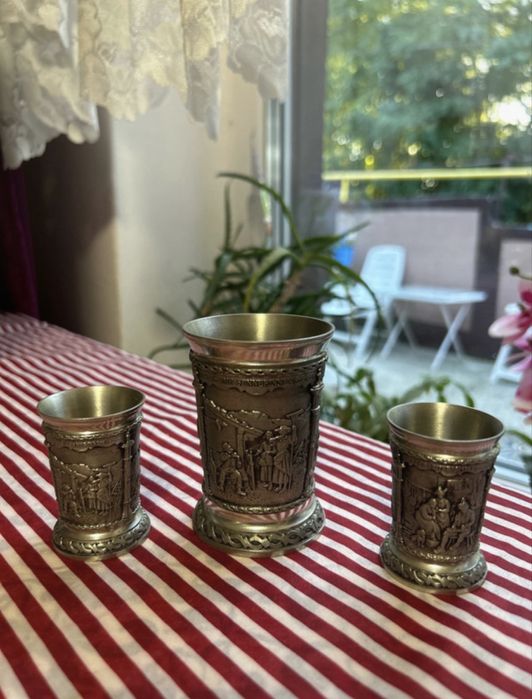 3 pahare vechi obiecte decorative