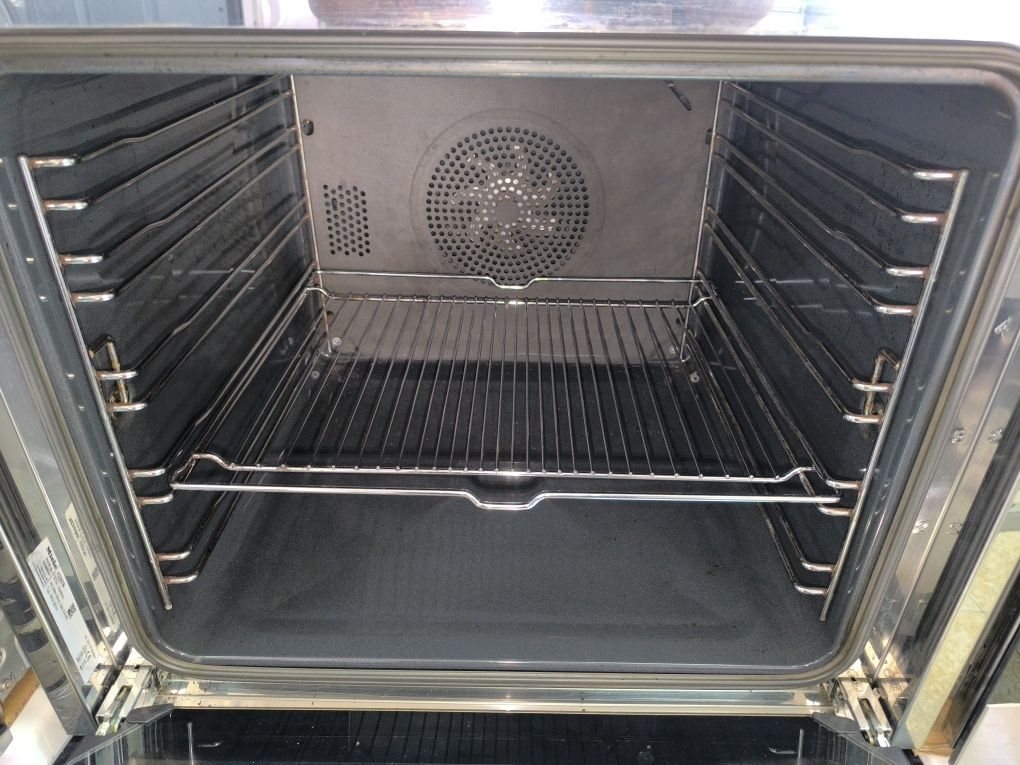 Фурна Miele H2267B - 76 литра.