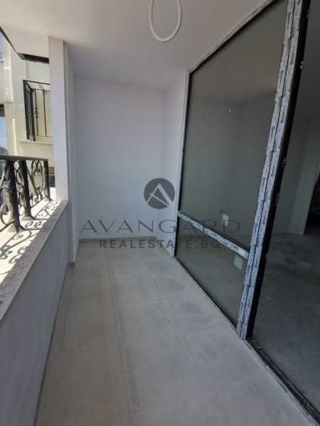 Продава се Четиристаен апартамент в Пловдив, Кършияка - 192 кв.м за 1407 €/кв.м - Снимка #9