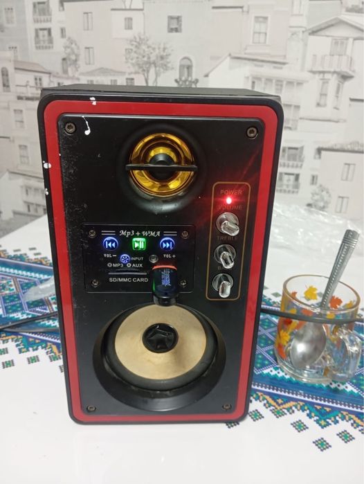 Музукальный аппарат колонка