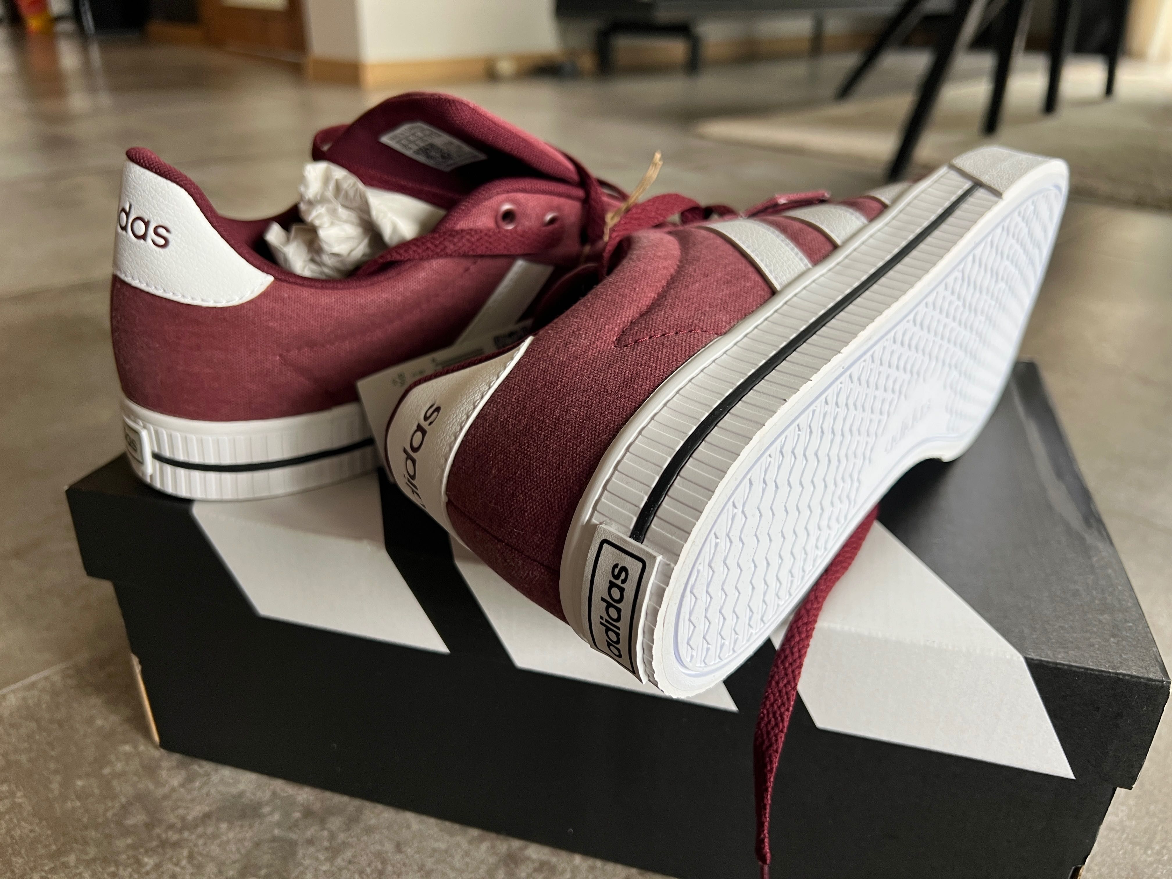 Adidas кецове , чисто нови