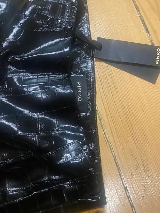 Pinko кожен клин с етикет