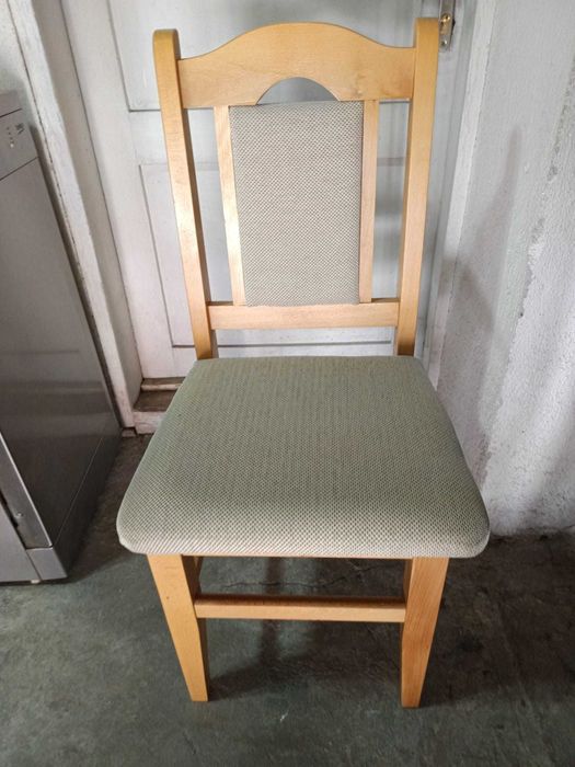 Трапезни столове