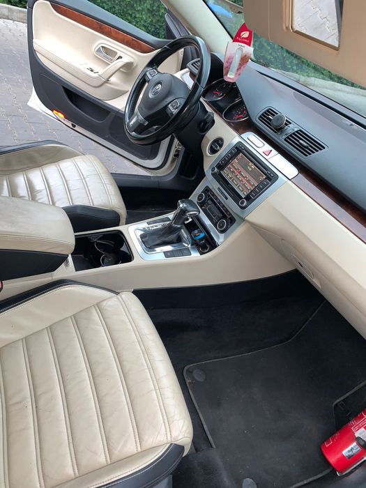 Vând Volkswagen Passat cc  2010