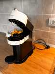 Espressor cu capsule Nespresso Vertuo Next Premium