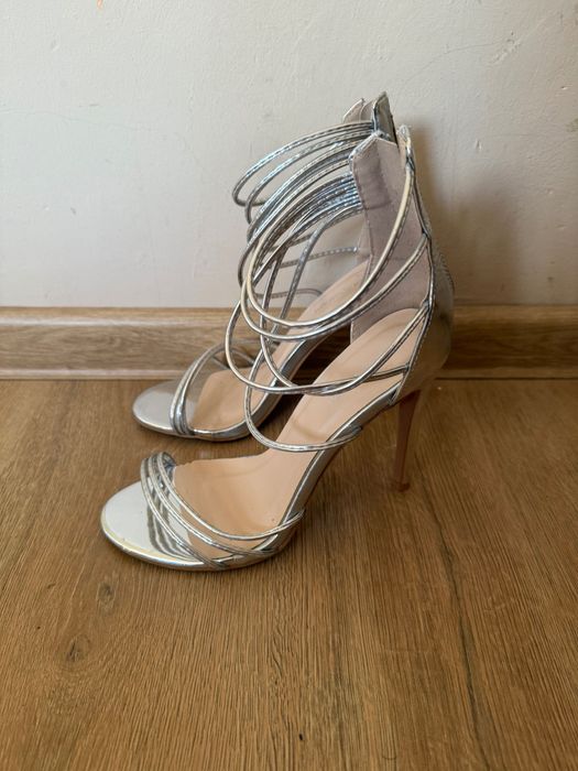 Дамски сребристи сандали от Shoe Aquarium