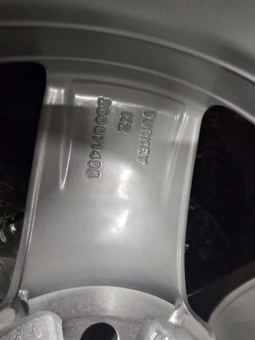 НОВИ оригинални джанти за Фолксваген,Шкода 15 5 100 гуми 185 65 15