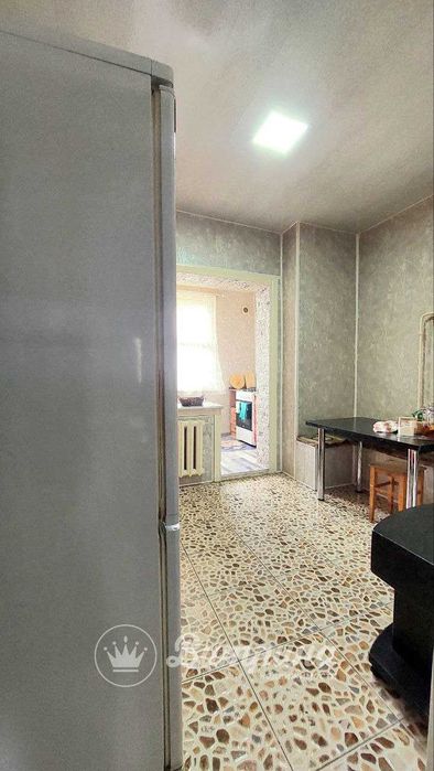 Продается 3-комнатная квартира с ремонтом, Мирабадский район.