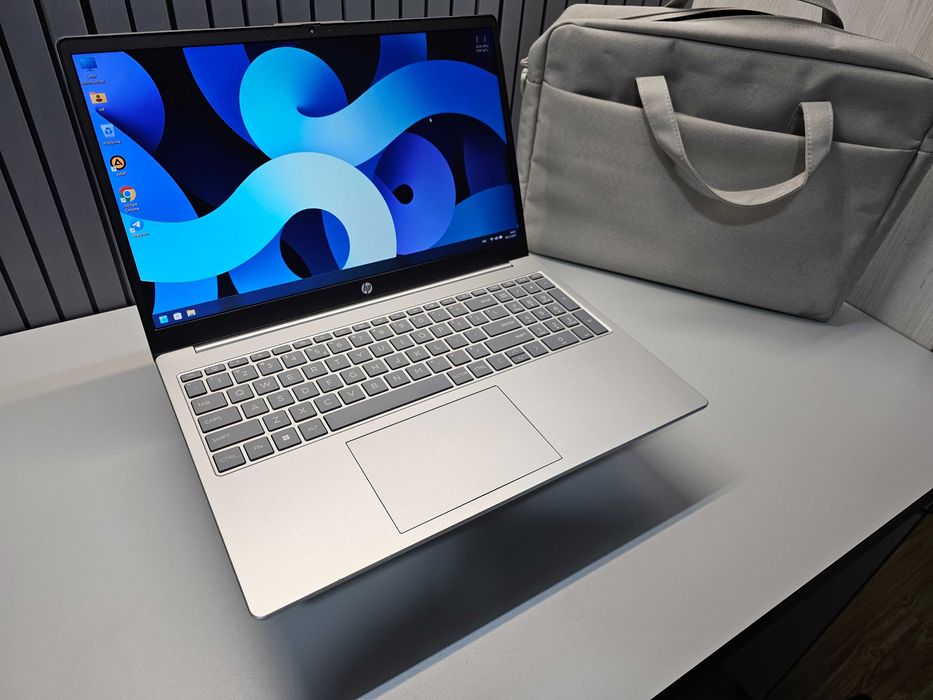 ПРОДАМ HP Laptop 15FC Ноутбук Ryzen™ 5-7520U/8GBLPDDR5/512SSD/15.6"FHD