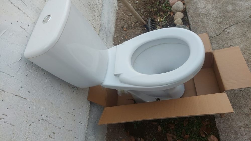 Продам б/у унитаз