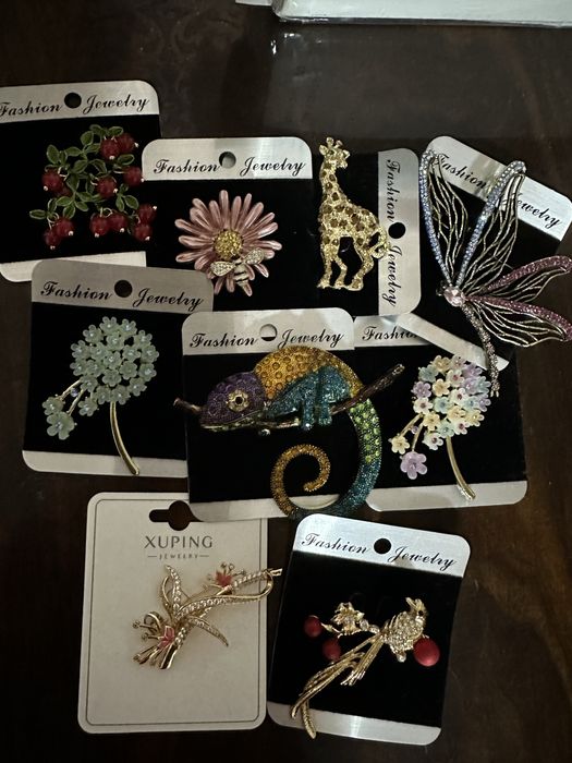 Броши винтаж прозводство Корея, красивые оригинальные