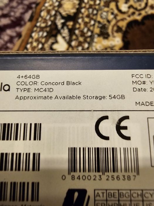 Vand 3 telefoane, motorola, tcl tcl